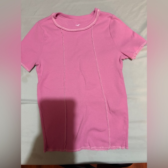 Hollister Pink Baby Tee - Picture 1 of 2